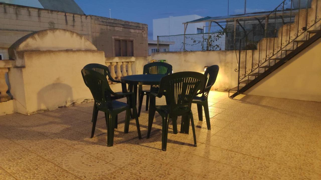 South Village Townhouse Zabbar Bagian luar foto