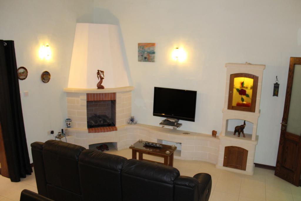 South Village Townhouse Zabbar Bagian luar foto